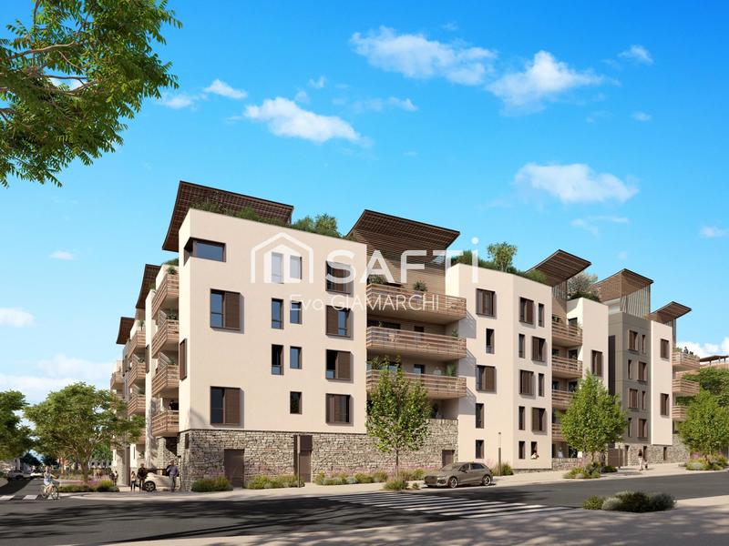 Appartement - 90 m² - 4 pièces