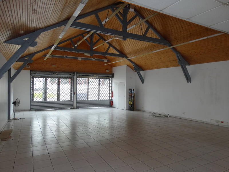 Local commercial - 940 m²