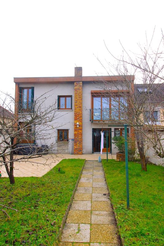 Maison - 135 m² - 7 pièces