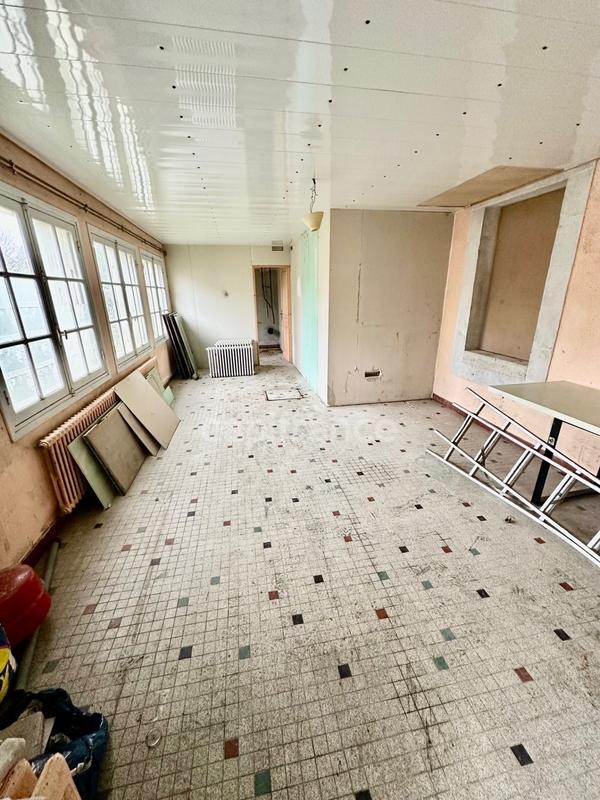 Maison - 180 m² - 7 pièces