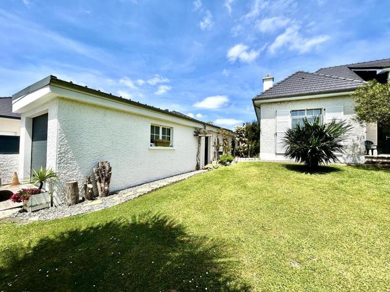 Maison - 224 m² - 6 pièces