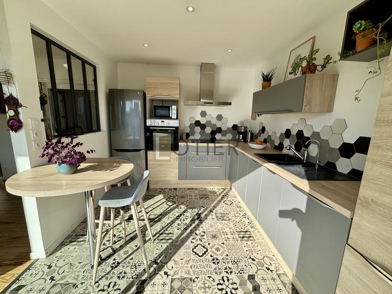 Maison - 104 m² - 6 pièces