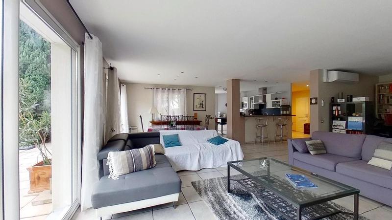 Maison - 141 m² - 6 pièces