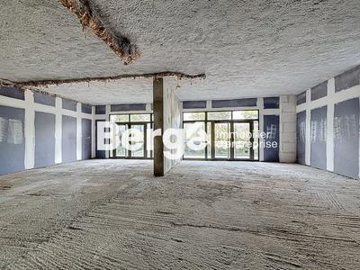 Local commercial - 325 m²