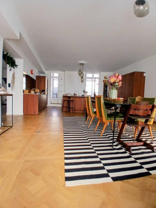 Maison - 350 m² - 9 pièces