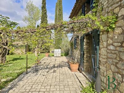 Maison en pierre - 170 m² - 6 pièces