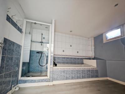 Appartement - 82 m² - 3 pièces