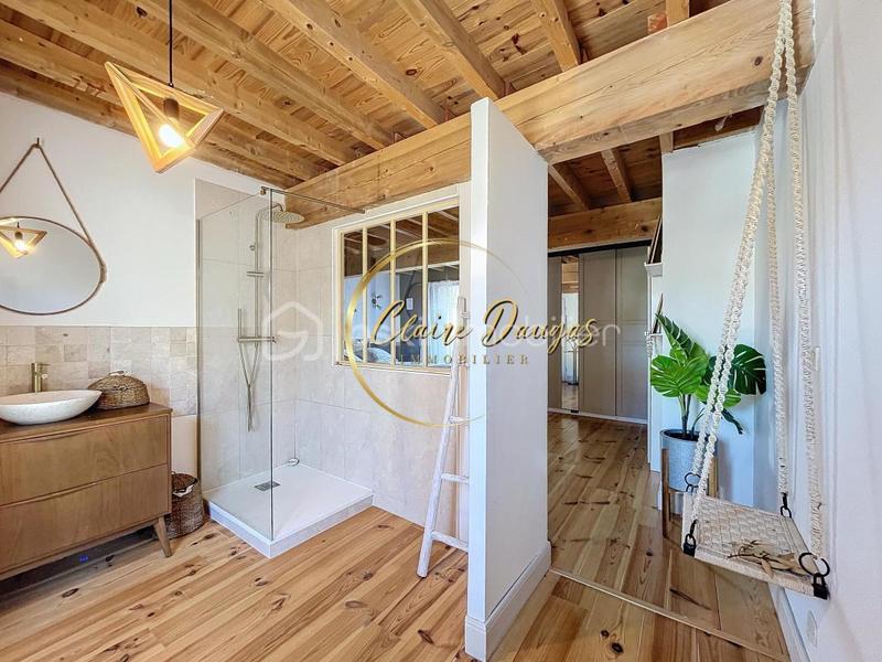 Maison en pierre - 250 m² - 6 pièces