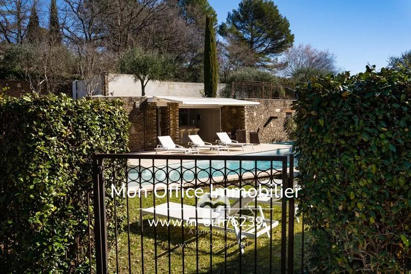 Propriété - 191 m² - 6 pièces