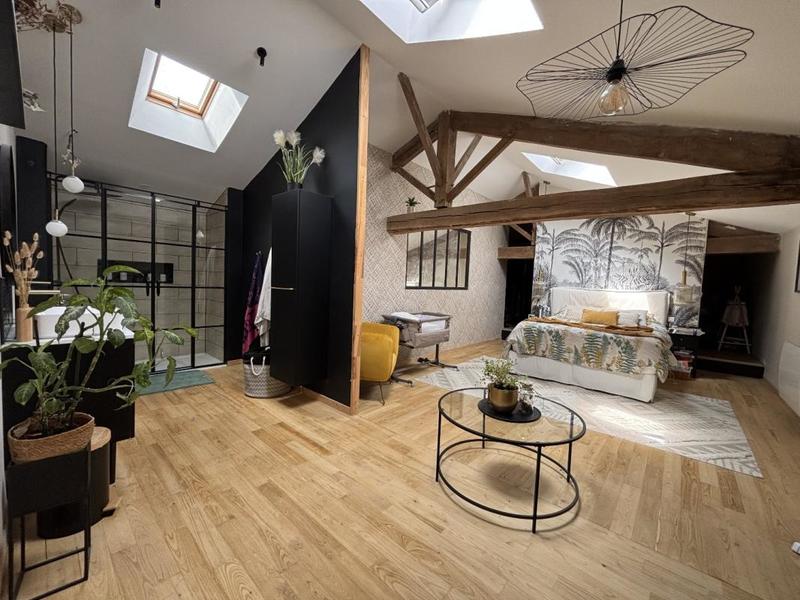 Maison - 180 m² - 5 pièces