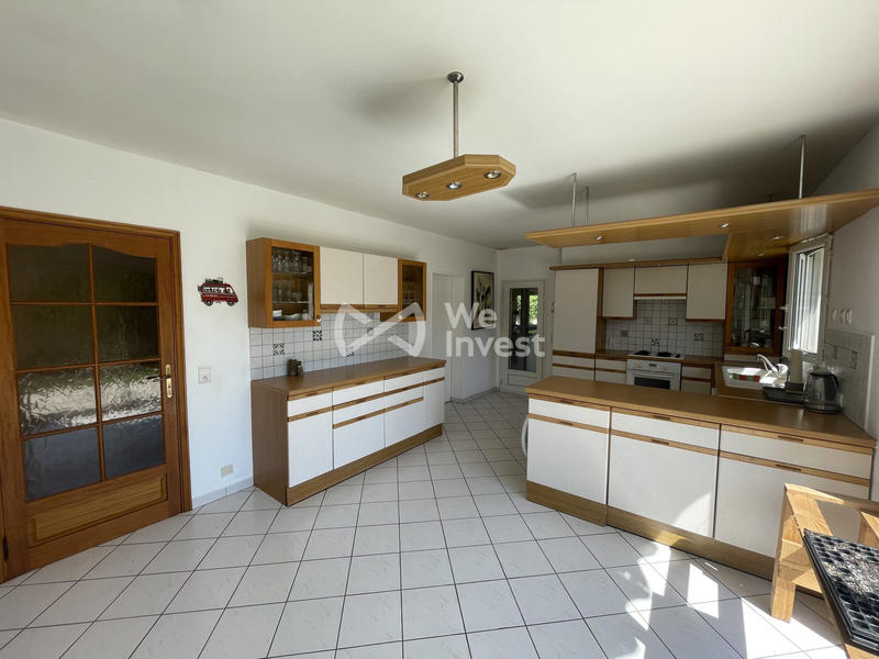 Maison traditionnelle - 340 m² - 11 pièces