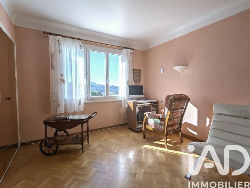 Maison - 111 m² - 4 pièces