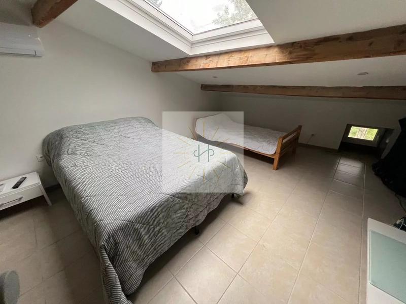 Maison - 112 m² - 8 pièces