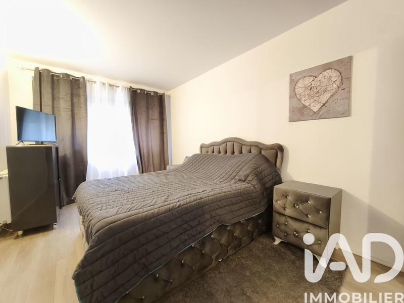 Appartement - 97 m² - 5 pièces