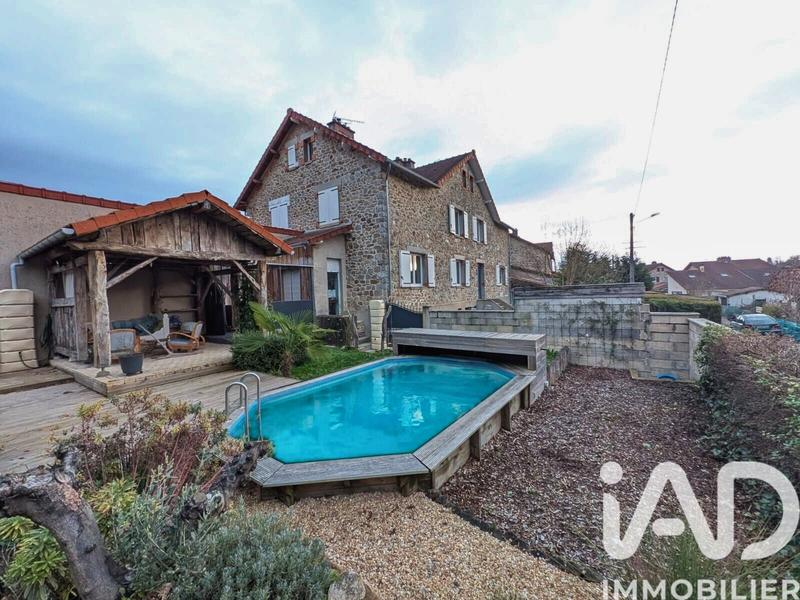 Maison - 143 m² - 5 pièces