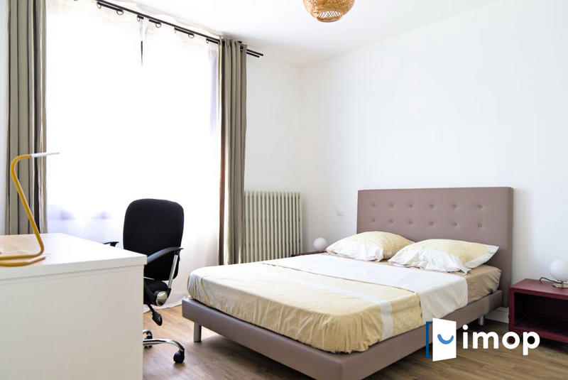 Maison - 247 m² - 10 pièces