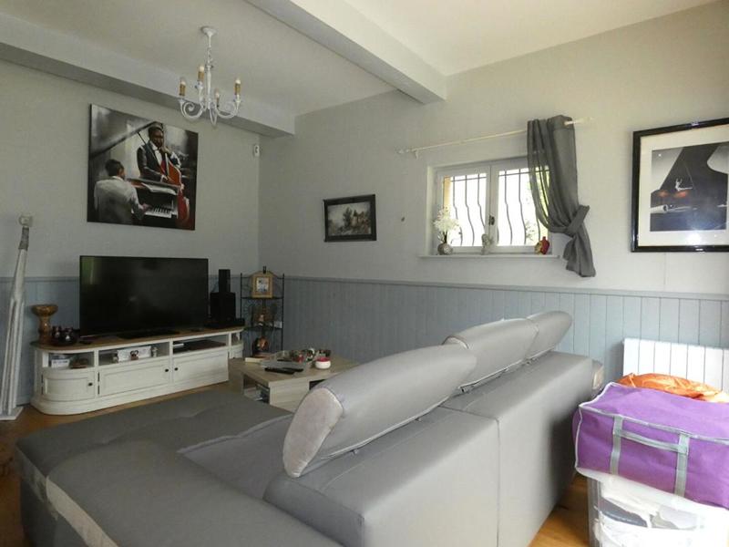 Maison - 260 m² - 9 pièces