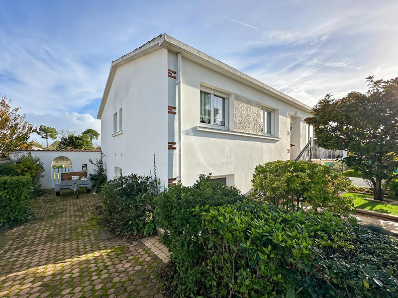 Maison - 136 m² - 6 pièces