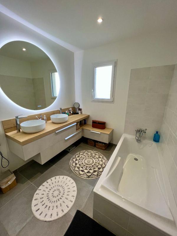 Maison - 103 m² - 4 pièces