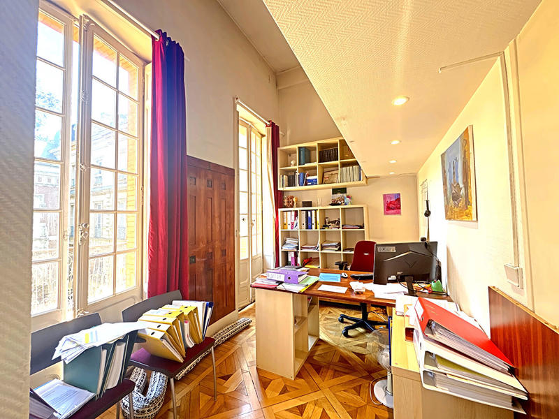 Bureau - 100 m² - 4 pièces