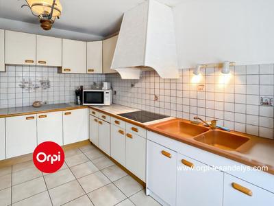 Maison - 91 m² - 6 pièces