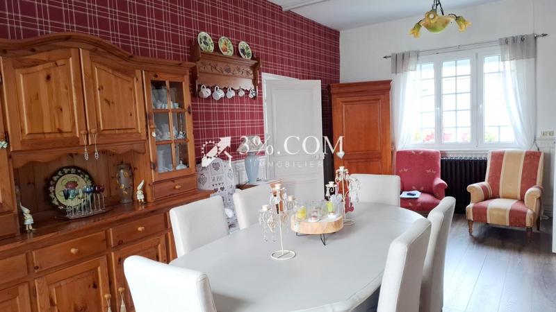 Propriété - 330 m² - 13 pièces