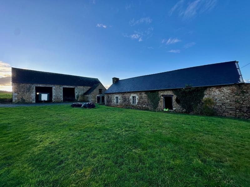 Maison ancienne - 140 m² - 3 pièces