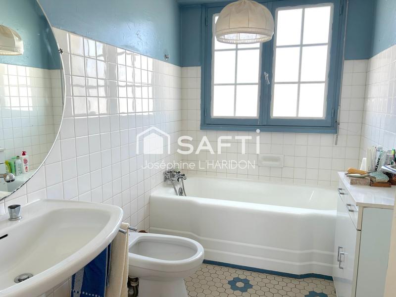 Maison - 161 m² - 7 pièces