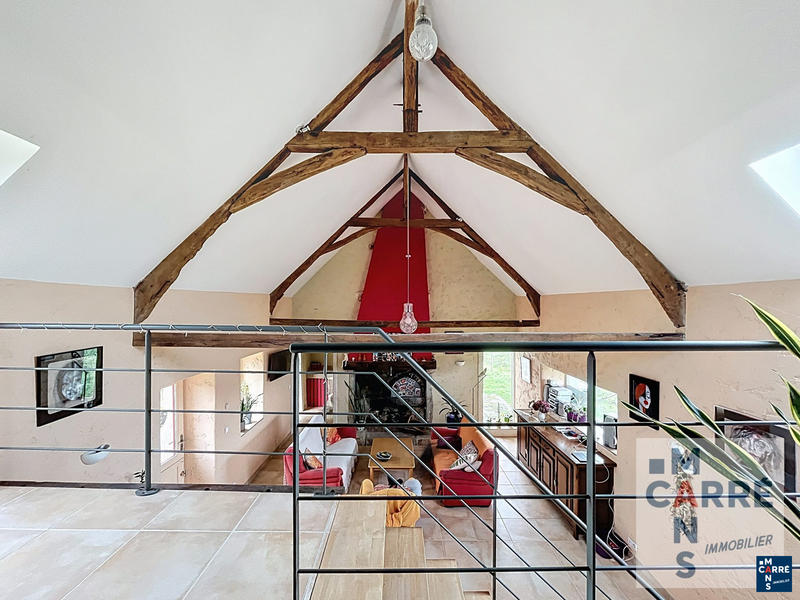 Maison - 240 m² - 8 pièces