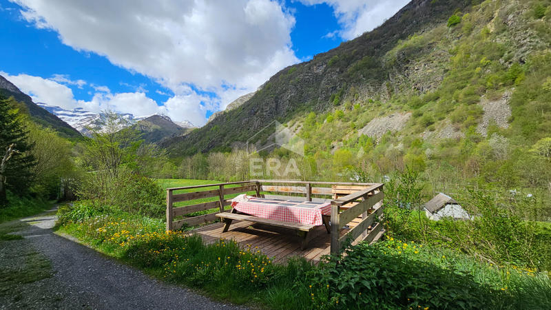 Maison - 230 m² - 11 pièces