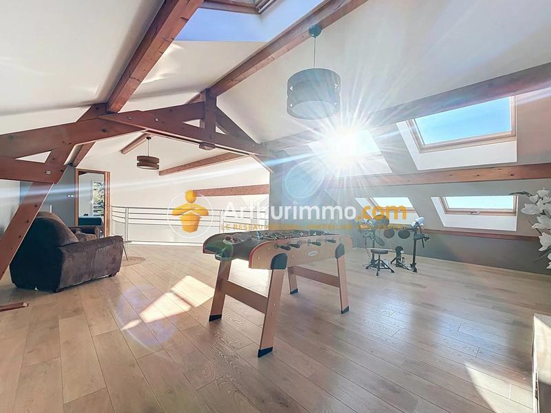 Maison - 278 m² - 8 pièces