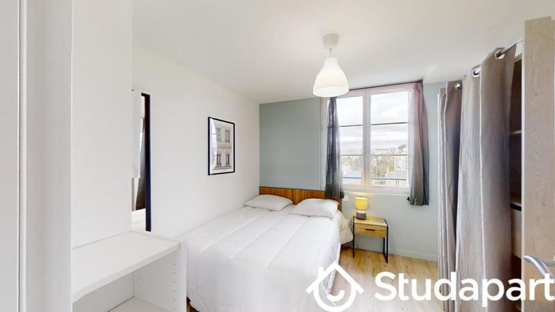 Chambre - 10 m² - 1 pièce