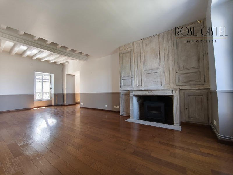 Maison ancienne - 204 m² - 8 pièces