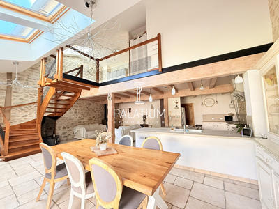 Maison - 157 m² - 5 pièces