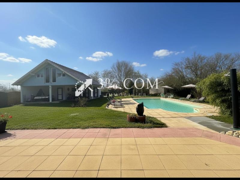 Demeure - 360 m² - 8 pièces