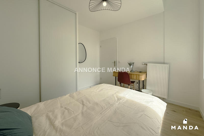 Chambre - 10 m² - 4 pièces