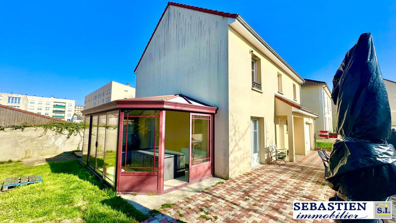 Maison - 116 m² - 6 pièces