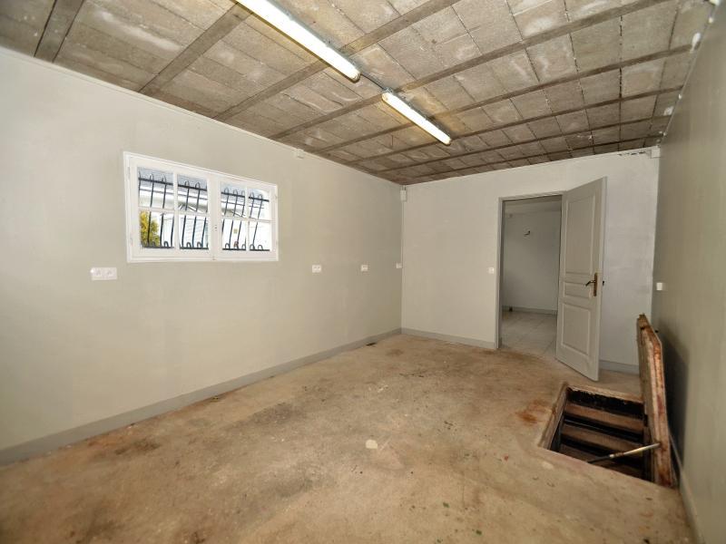 Propriété - 176 m² - 6 pièces