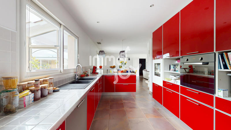 Maison - 144 m² - 4 pièces