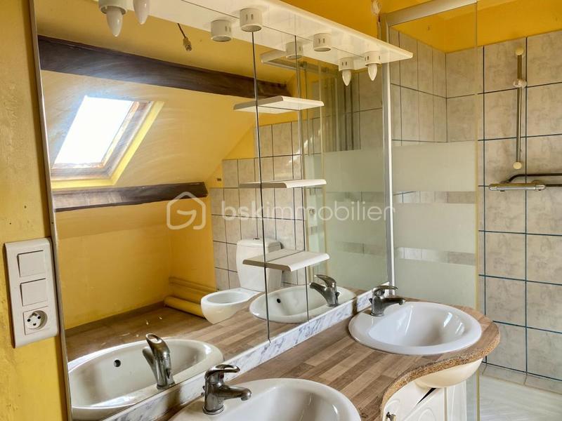 Maison traditionnelle - 90 m² - 5 pièces