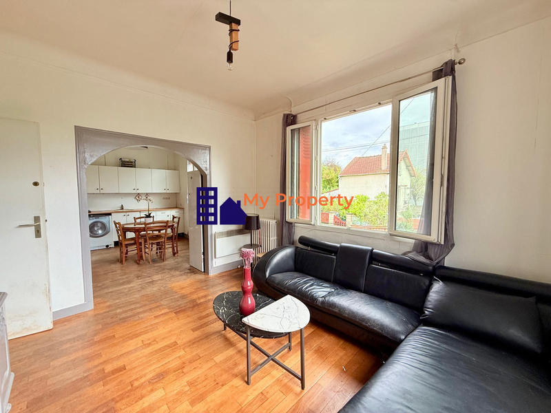 Maison traditionnelle - 80 m² - 5 pièces