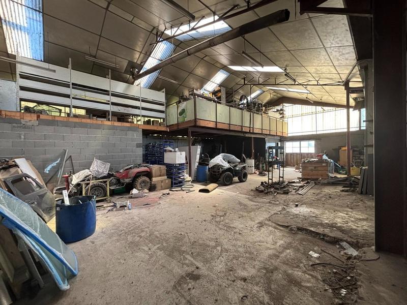 Local commercial - 800 m² - 7 pièces