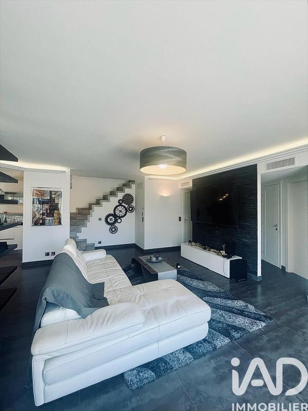 Maison - 161 m² - 5 pièces