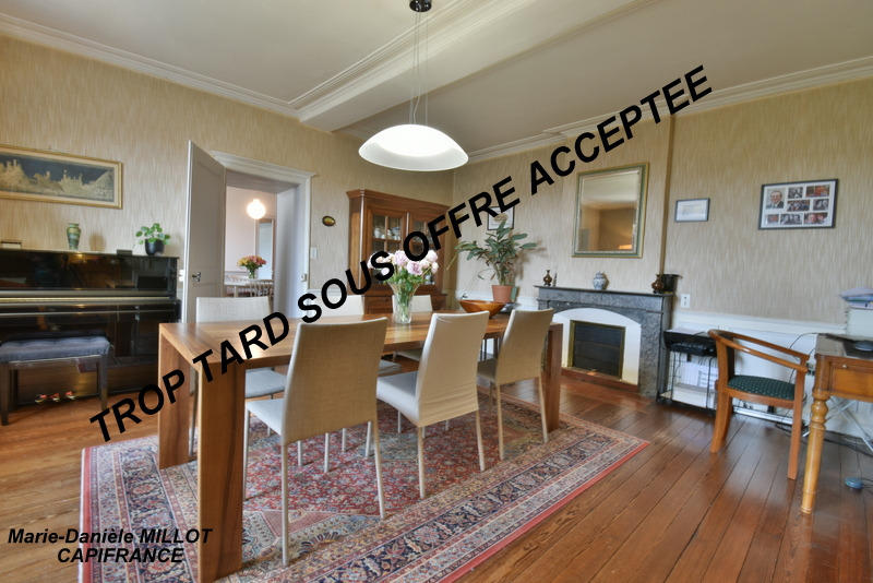 Maison bourgeoise - 240 m² - 9 pièces