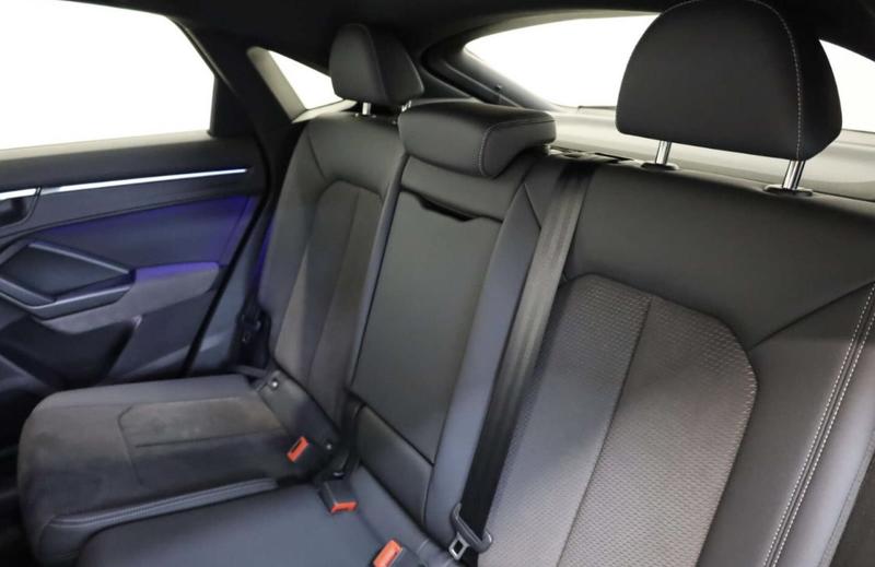 Audi Q3 Sportback 45 TFSIe 245 s-Line Hybride Rechargeable / Camera 360° Coffre Elec Regulateur de Distance