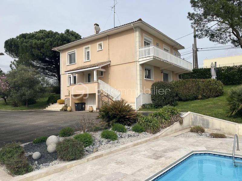 Maison - 158 m² - 6 pièces