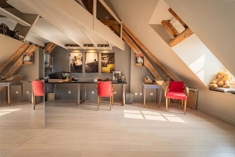 Maison - 334 m² - 14 pièces