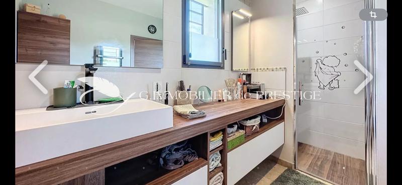 Villa - 181 m² - 6 pièces