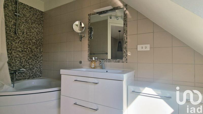 Maison - 106 m² - 5 pièces