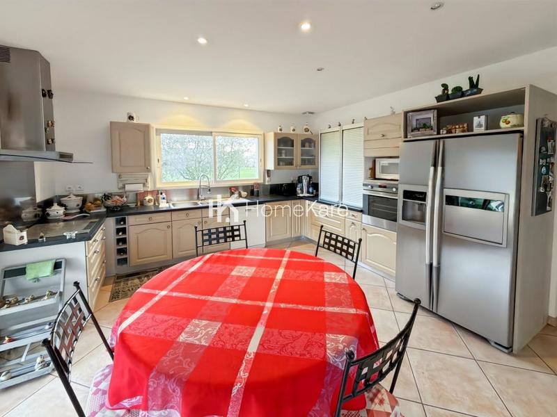 Villa - 224 m² - 6 pièces